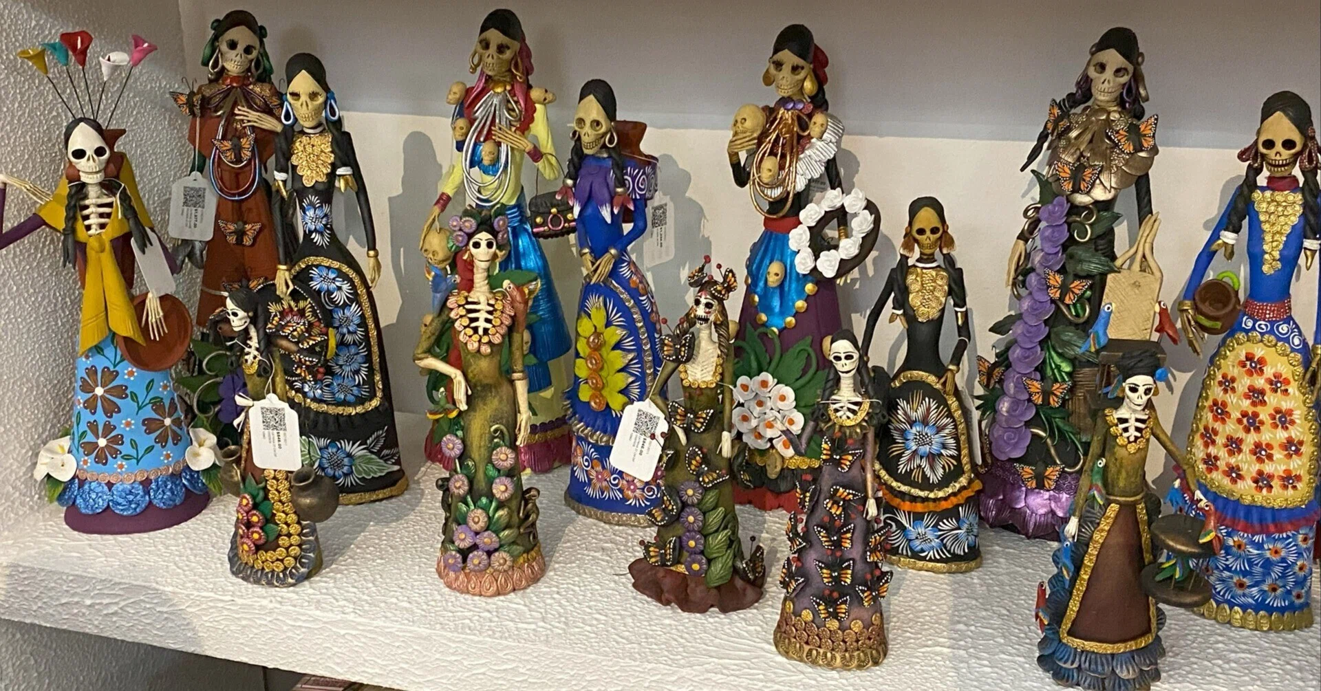 メキシコ全土で有名なカトリーナ、ガイコツ人形の原点｜河辺達朗