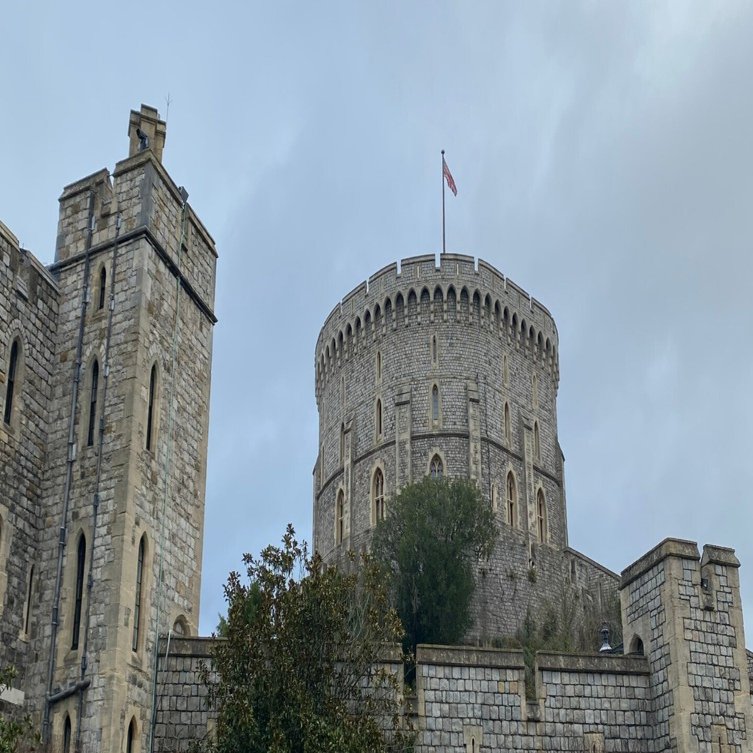イギリス 世界最大の居城・ウィンザー城を観光｜かすみ