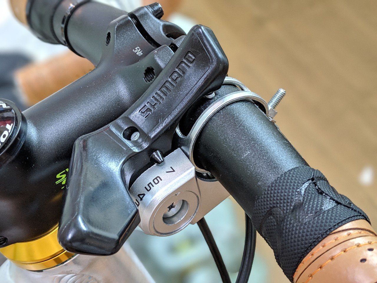 シマノSL-A050を31.8mmハンドルに取り付ける|huaaNOTE シマノSL-A050を31.8mmハンドルに取り付ける|huaaNOTE
