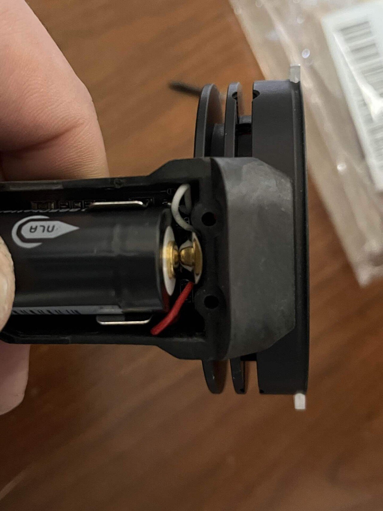 Walcom 360 TRUE LIGHT の電池交換|カントク Walcom 360 TRUE LIGHT の電池交換|カントク