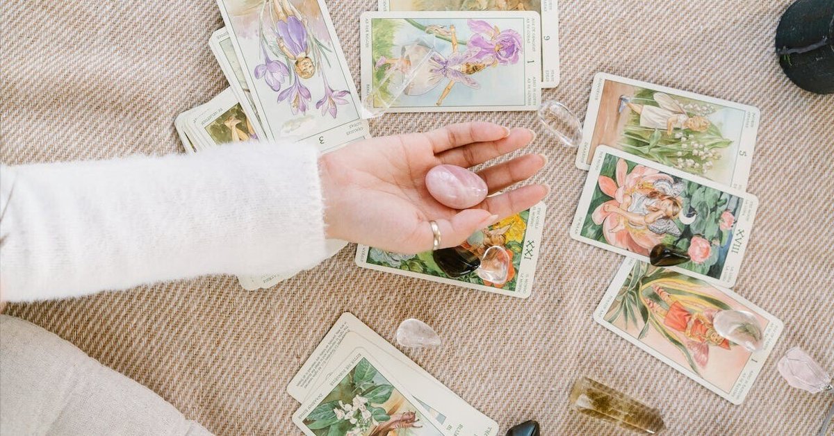 自分を知る」入門にぴったりのアイテム／オラクル・タロット