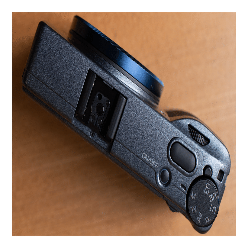 ようこそ、スナップ最強カメラ【RICOH GRIIIx】｜おさけい