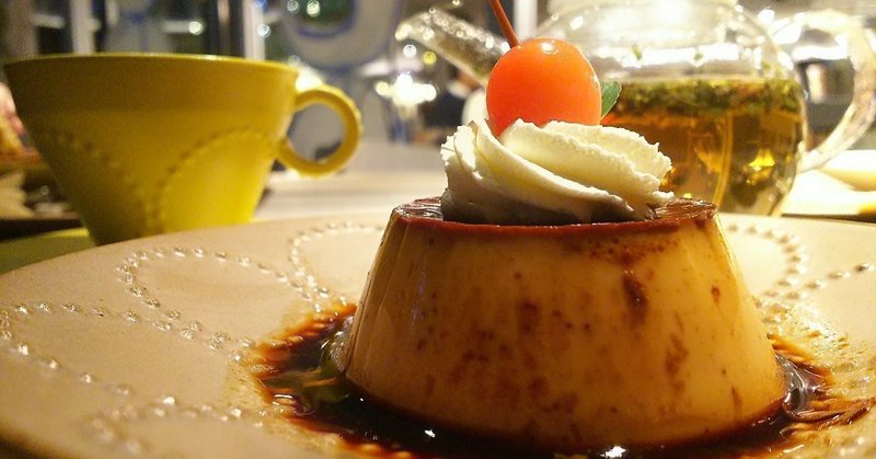 行列必至のおしゃれカフェで食べるシンプルプリン 0006 Yoko Fukaya Note