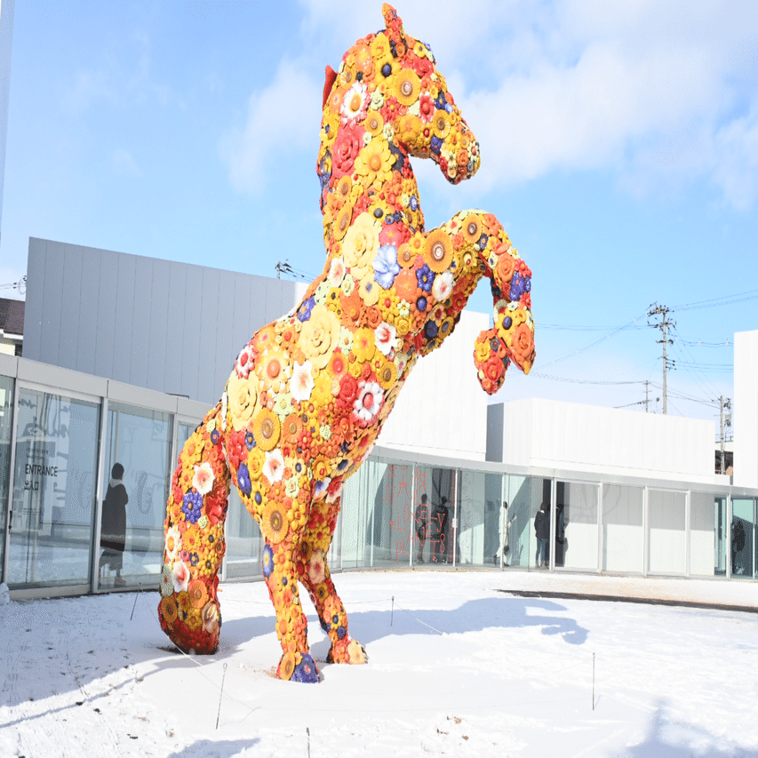 雪国へ、透明なアートに会いに行く【十和田市現代美術館】｜あこ