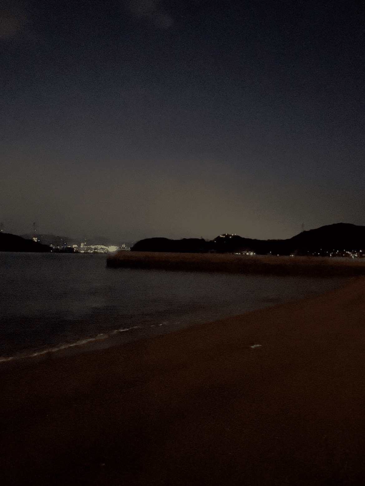 夜の海へ向かう｜深夜