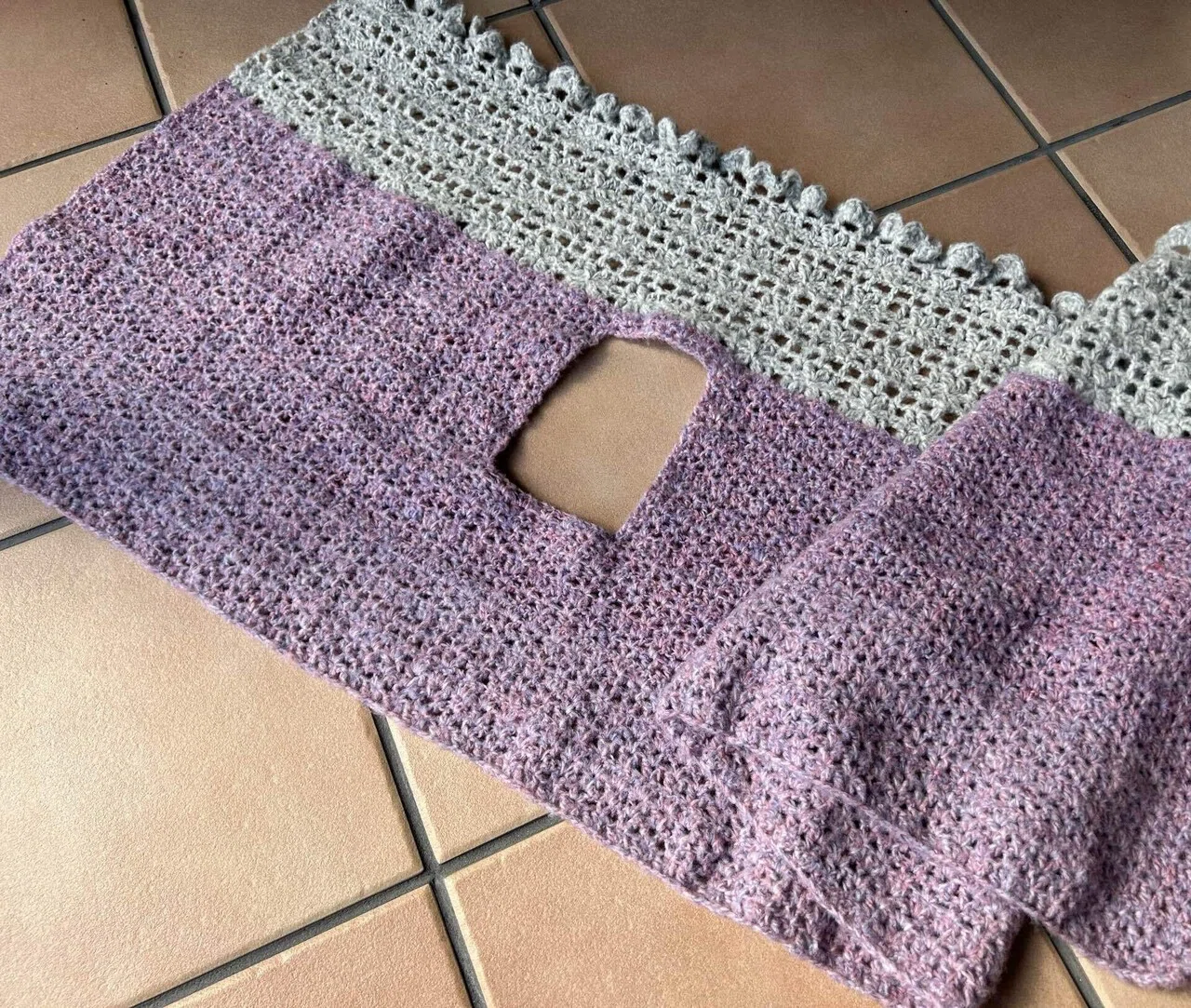 すてきにハンドメイド2020年11月号の「ベストにもなるマフラー すてきにハンドメイド2020年11月号の「ベストにもなるマフラー