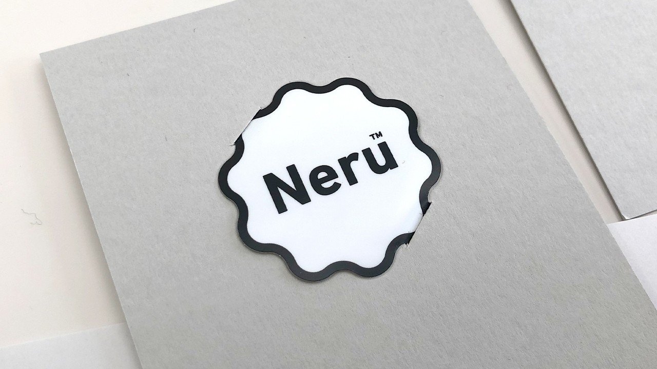 コーポレートブランディング#4「ステッカー付き名刺篇」｜新井 俊樹