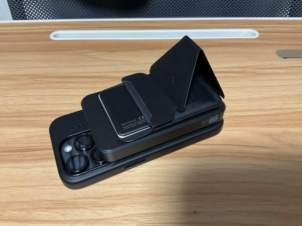 Apple Air Pods Pro、AnkerスタンドQi充電器、モフトMagSafeスタンドケース Apple Air Pods Pro、AnkerスタンドQi充電器、モフトMagSafeスタンドケース