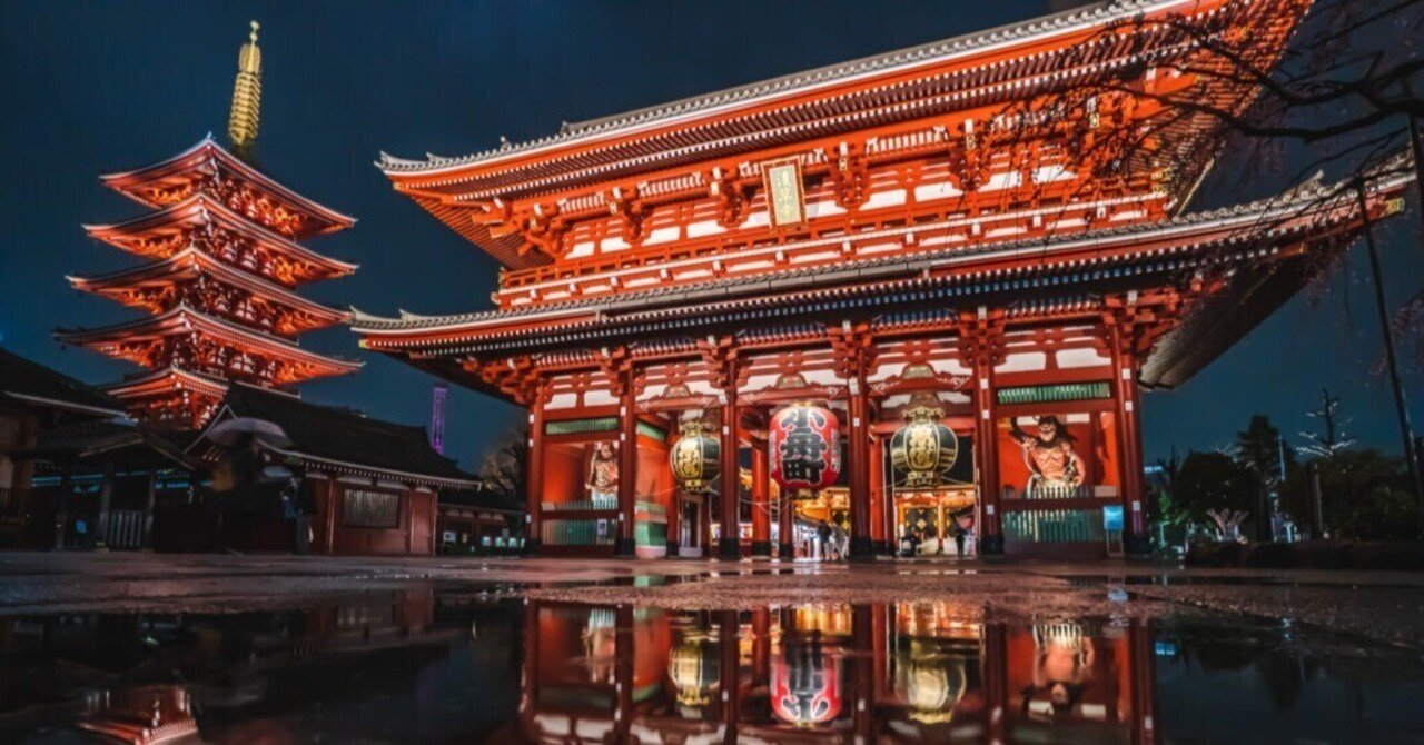 アート作品「バタフライ」 浅草寺で撮った写真をアプリで編集して作成しました。 浅草・押上周辺の撮影スポット23選 浅草寺とスカイツリーを撮り