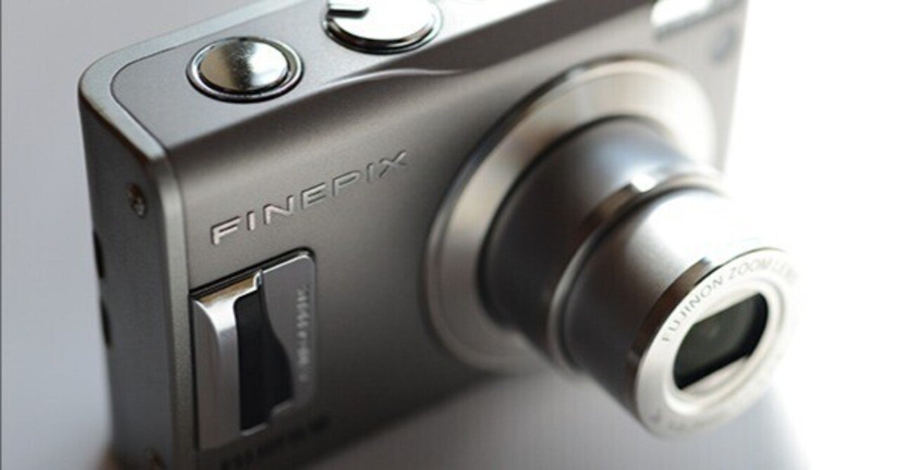 オールドデジカメ】FUJIFILM FINEPIX F31fd 神機と呼ばれた