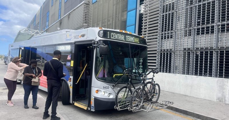 フォートローダーデール空港からマイアミビーチまでのバス移動|Clara アメリカ生活の独り言