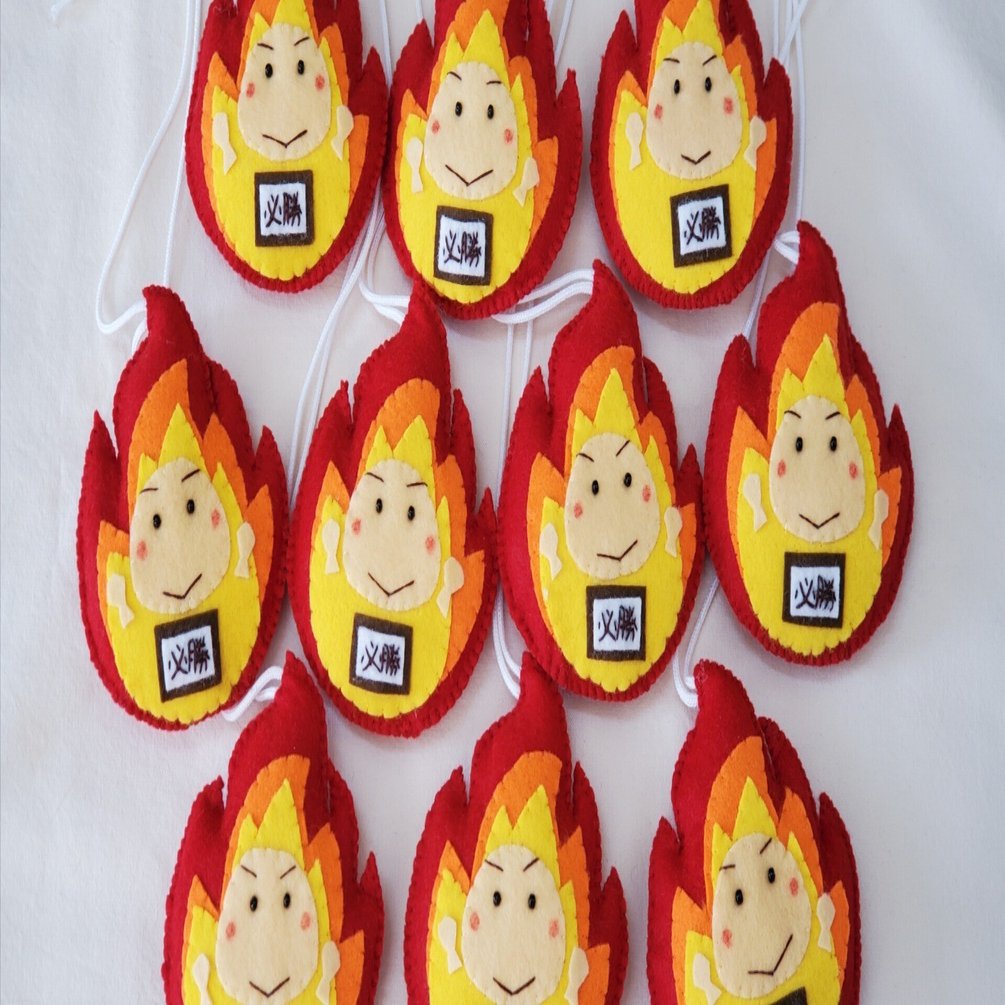 ポメラ♡ページ　手作りお守り ガッツポーズのメラメラくんお守り」の作り方｜コットンクラフトダンデ