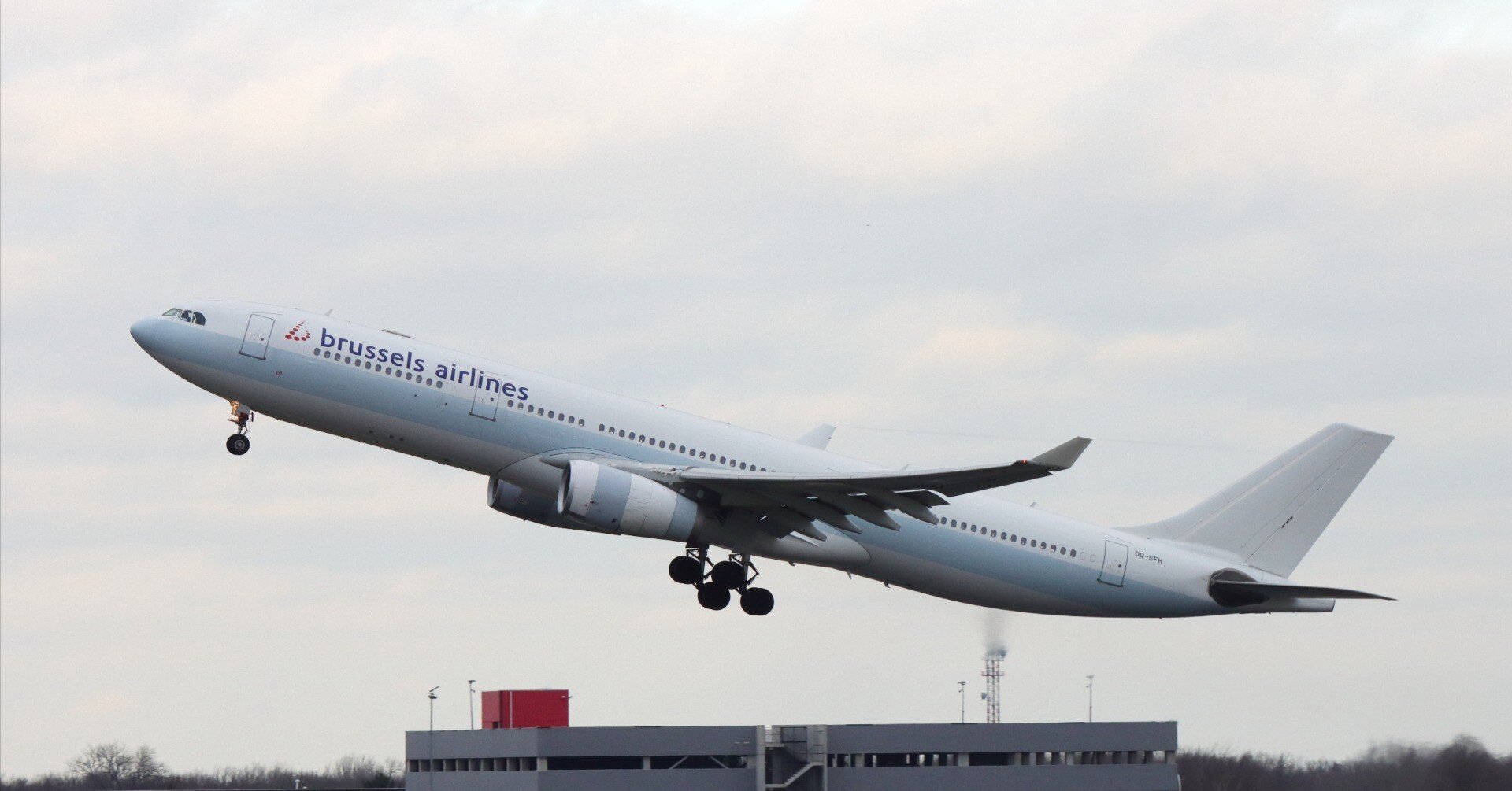 ブリュッセル空港で撮影｜Miyabi