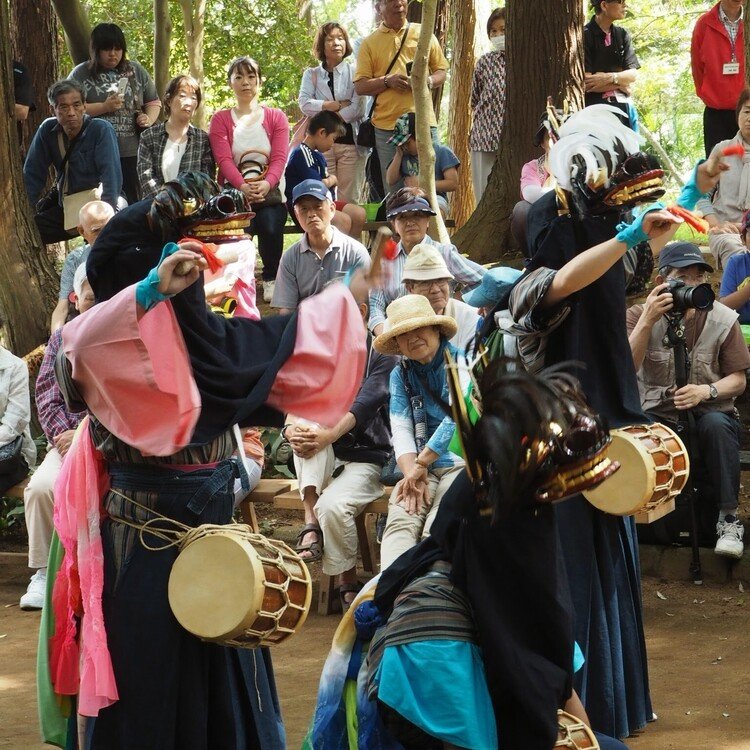 週末に行きたいお祭り
https://j-matsuri.com/tomijinjyanoshishimai/

いにしえより受け継がれてきた悪魔払いと豊作を祈念した獅子舞。ジジ（親獅子）、セナ（子獅子）、カカ（雌獅子）の3匹の獅子が舞う。
#千葉県
#印西市
#5月
#まつりとりっぷ #日本の祭 #japanese_festival #祭 #祭り #まつり #祭礼 #festival #旅 #travel #Journey #trip #japan #ニッポン #日本 #祭り好き