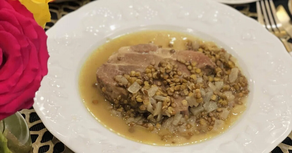 滋味深い地味フレンチ〜塩豚とレンズ豆のオーベルニュ風煮込み｜ユイじょり