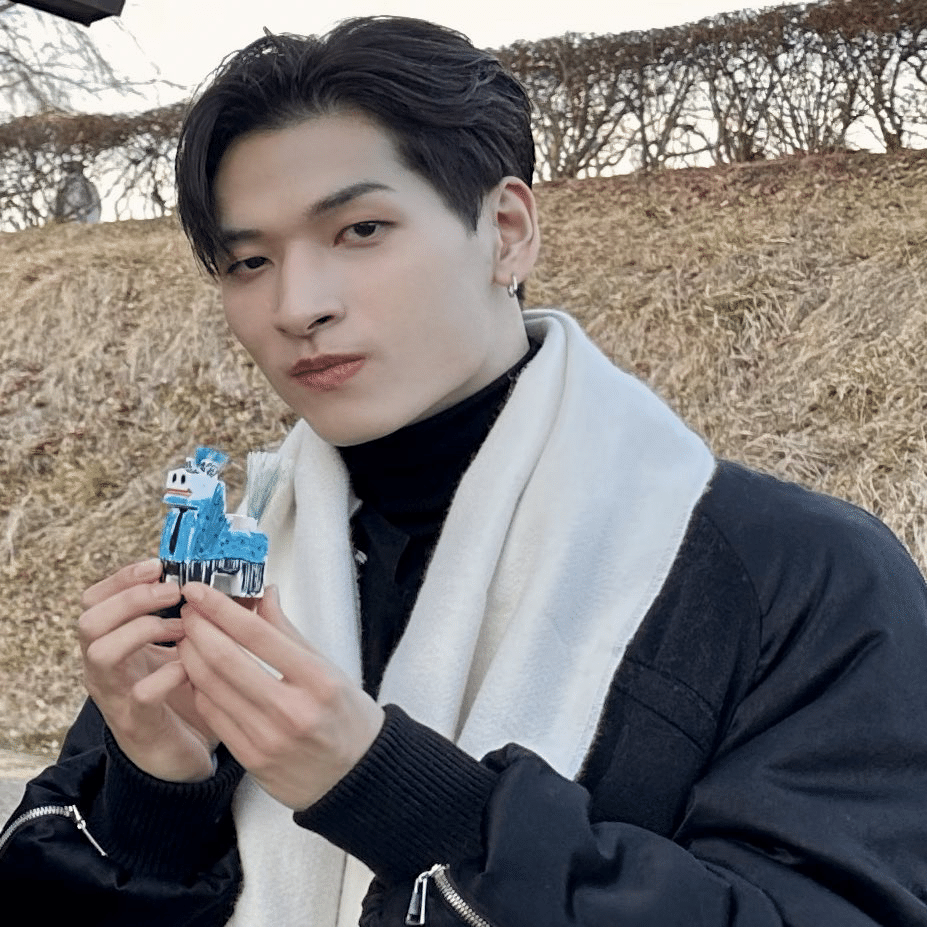 JO1 TROPICAL NIGHT 金城碧海 お渡し会 サイン入りポスター JO1 TROPICAL NIGHT 金城碧海 お渡し会 サイン入りポスター - メルカリ