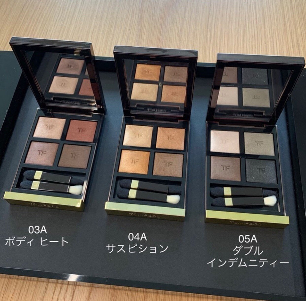 CHANEL レ キャトル オンブル 322 ブラーリーグレイ｜K子