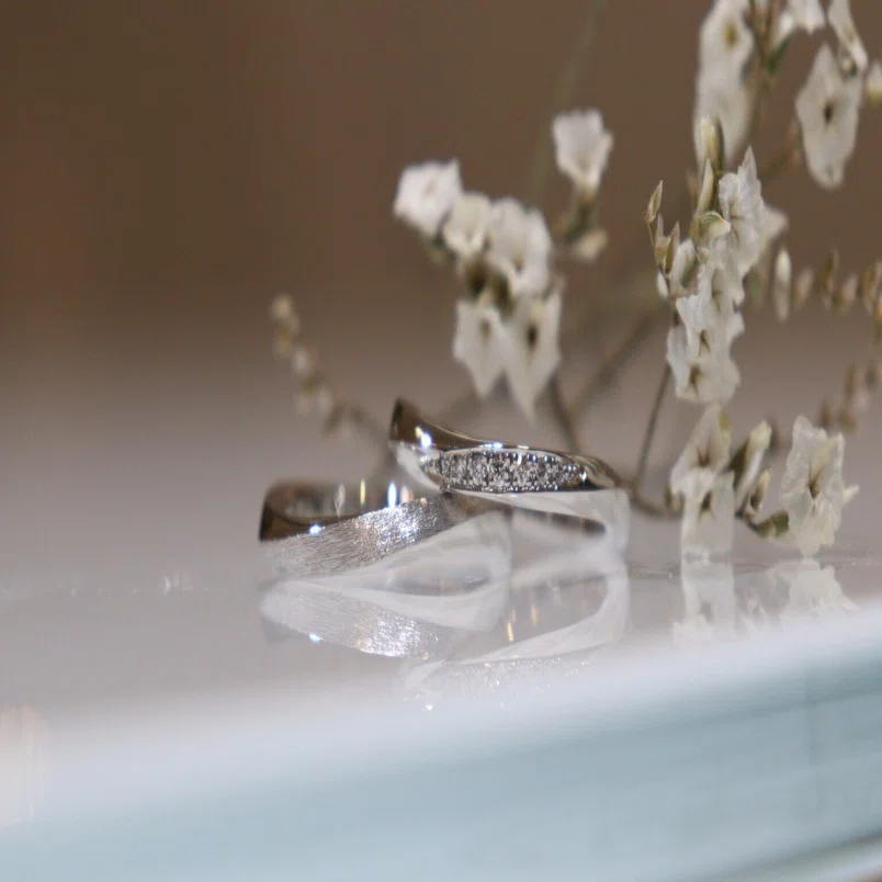 結婚25周年の記念日”銀婚式”におすすめしたい指輪の紹介｜鶴(mikoto