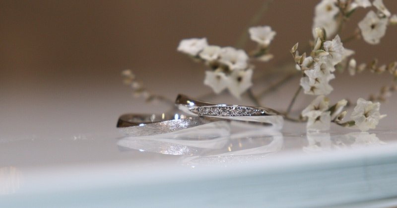 結婚25周年の記念日”銀婚式”におすすめしたい指輪の紹介