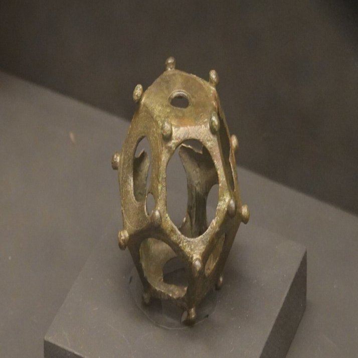 フランス】ローマの中空十二面体｜毛人(EMISHI)