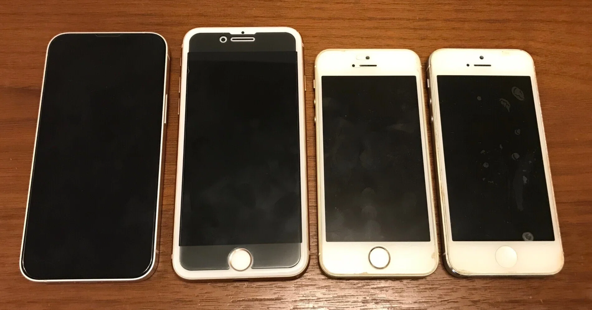 2024年に iPhone 13 mini を買った話｜まれに