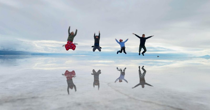 ウユニ塩湖で写真撮影を成功させるヒント25選／天気、季節、プロカメラマン直伝のトリックアートや動画アイデア【2024年最新】
