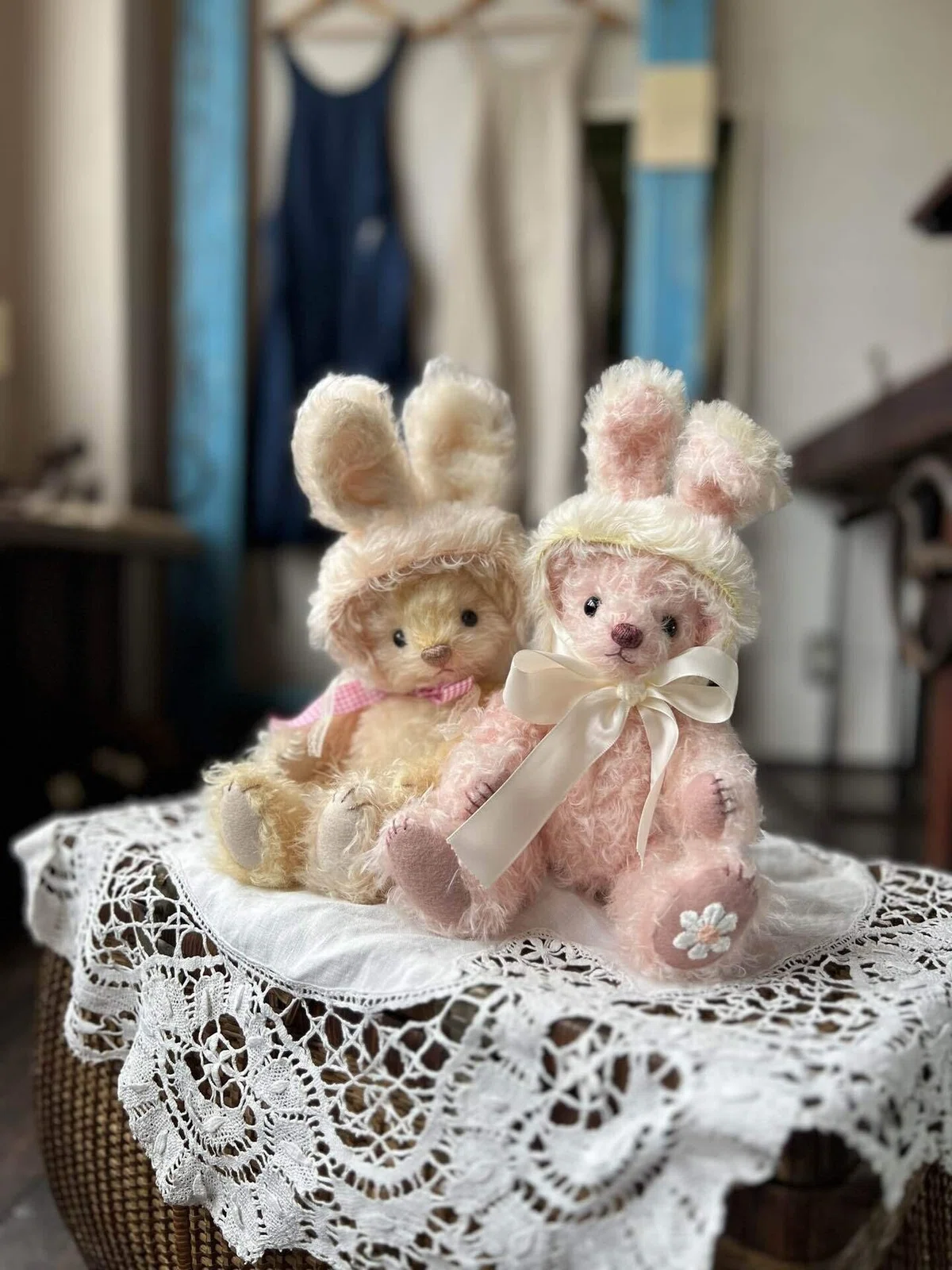 Is it okay to like cute things? The world of a teddy bear artist 