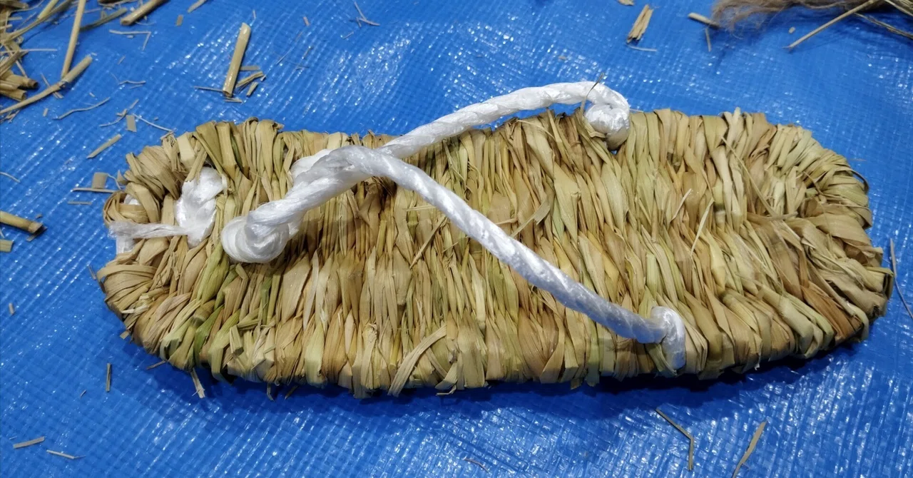 わら草履作り｜農は天地一体 信州木曽 山下農園