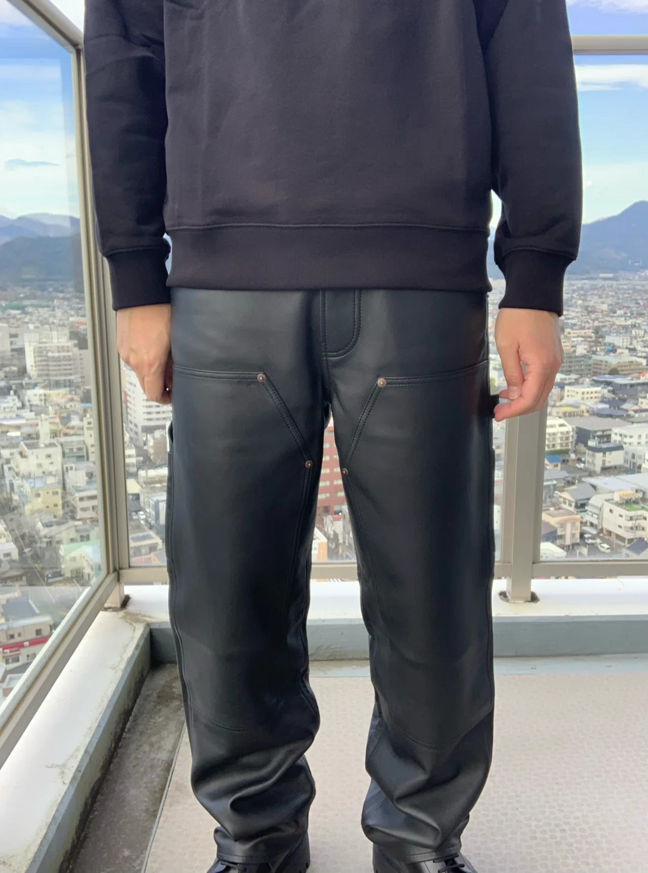 old supreme アメリカ製 ストライプペインターパンツ バイカー 62.FW23ベストバイ⑦SUPREMEレザーペインターパンツ｜羽生健太郎