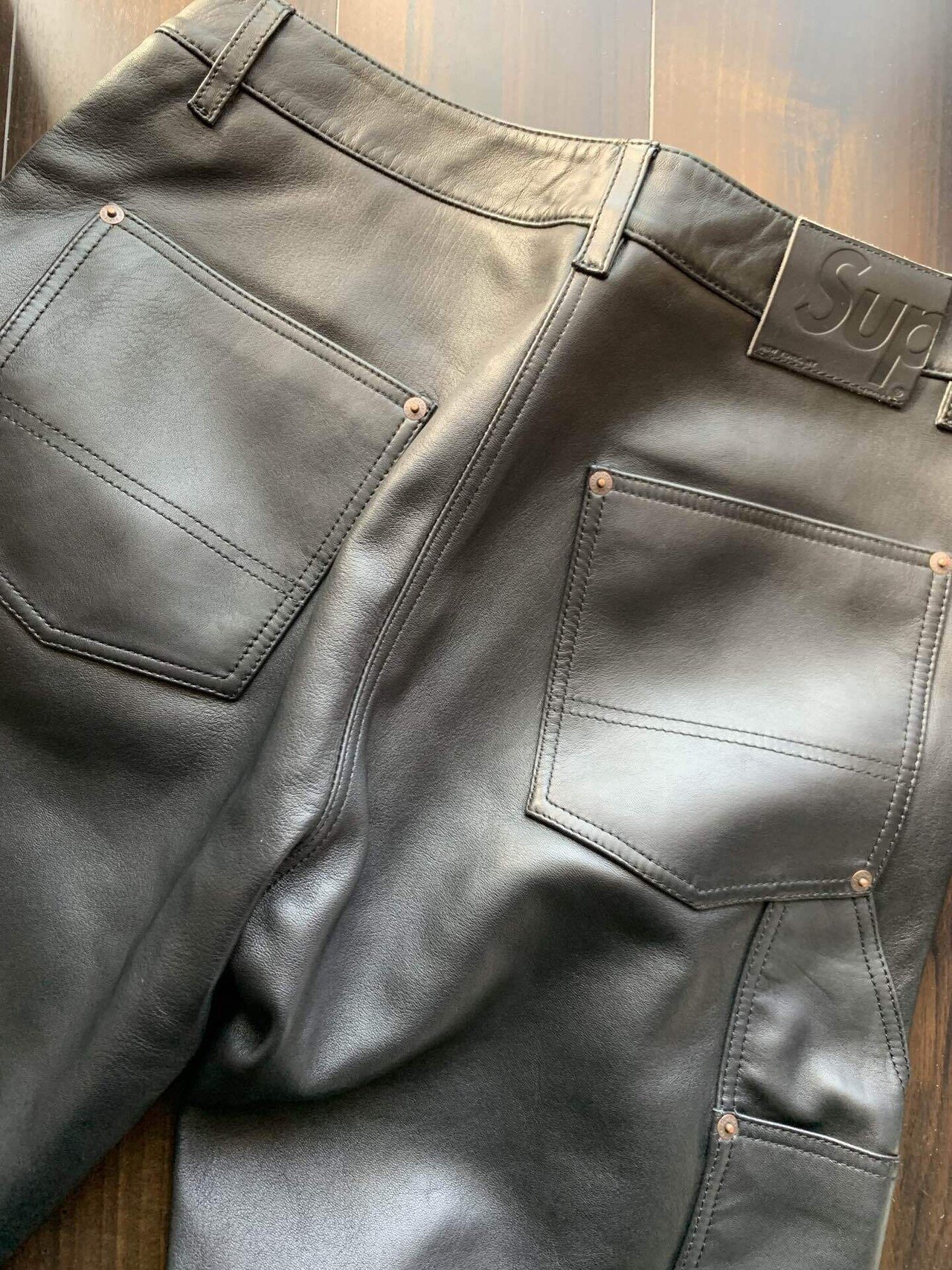 62.FW23ベストバイ⑦SUPREMEレザーペインターパンツ｜羽生健太郎