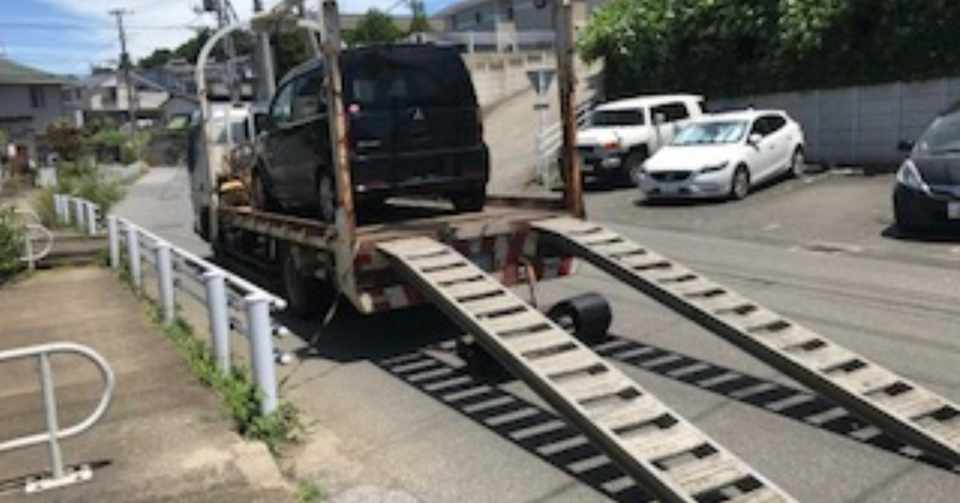 蕨市からレッカー車で他人名義の車検切れパンク車を廃車の引き取りしました Evie Note