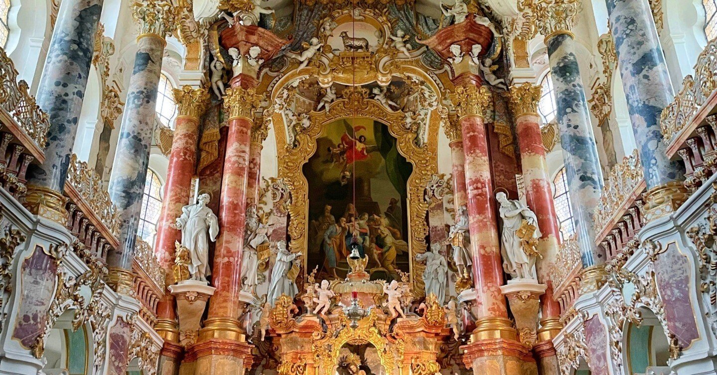 ドイツ最南端の美しき世界遺産、ロココの秘宝・ヴィース教会へ｜桜