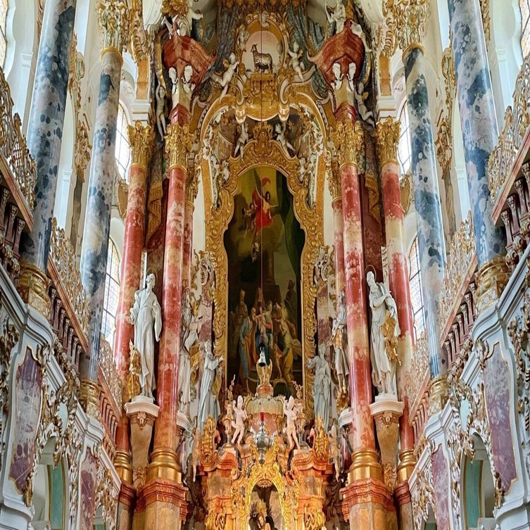 ドイツ最南端の美しき世界遺産、ロココの秘宝・ヴィース教会へ｜桜