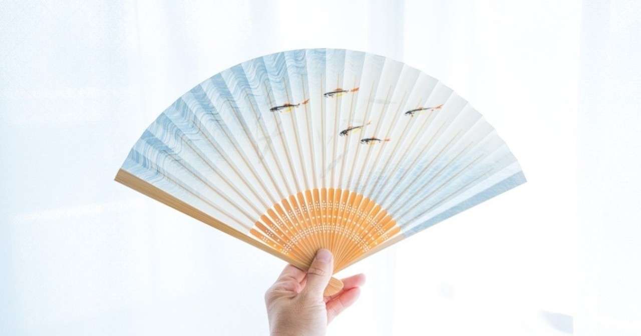 一服の涼をお手元に 左利きさんのための扇子 あります 左ききの道具店 Note