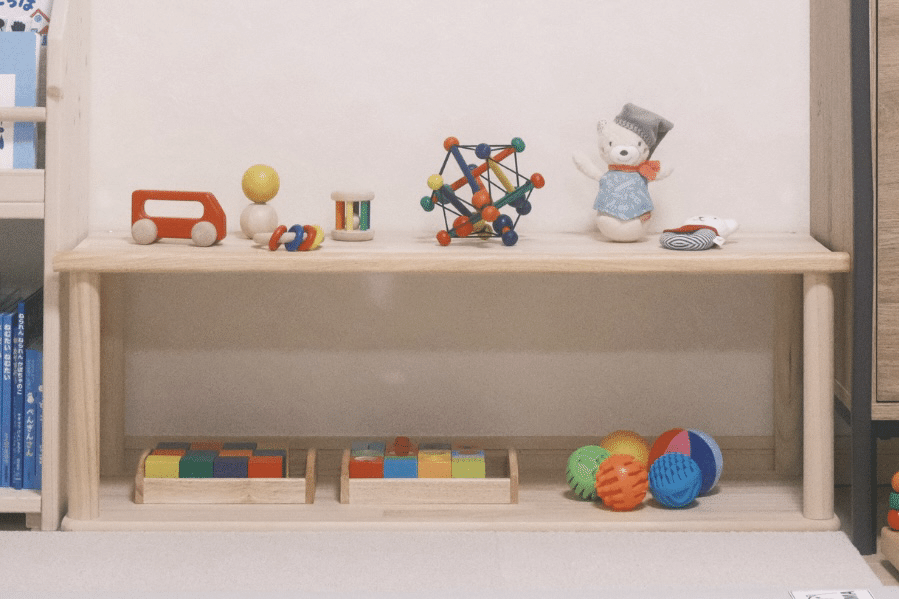 絵本棚 木製棚 おもちゃ棚 ハンドメイド モンテッソーリ 棚