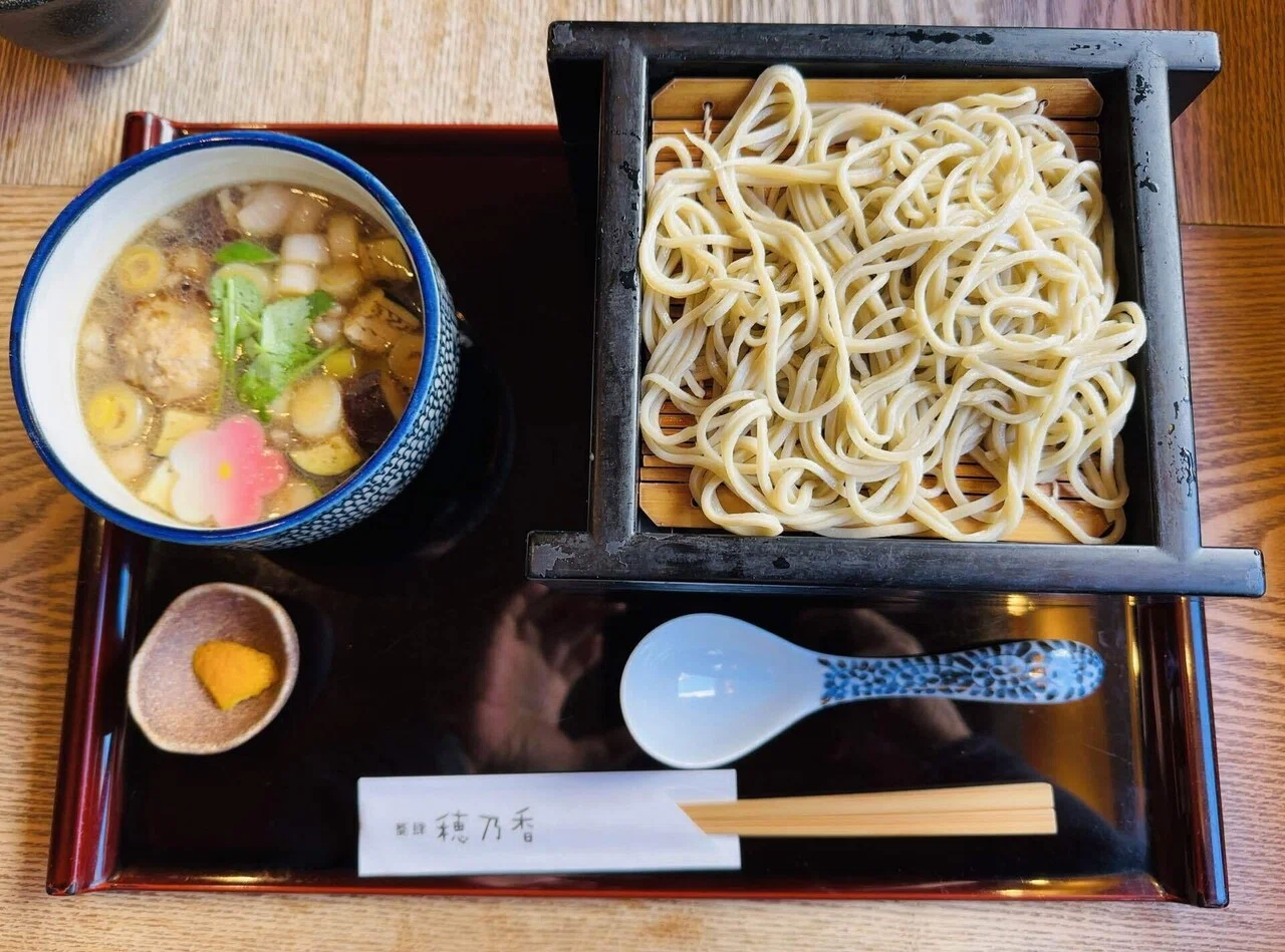 蕎麦せいろ　5客セット　貴舟盛り黒天朱　底なし そば器 Lくり抜き天ざるプレート黒天朱の通販-フクジネット/そば用