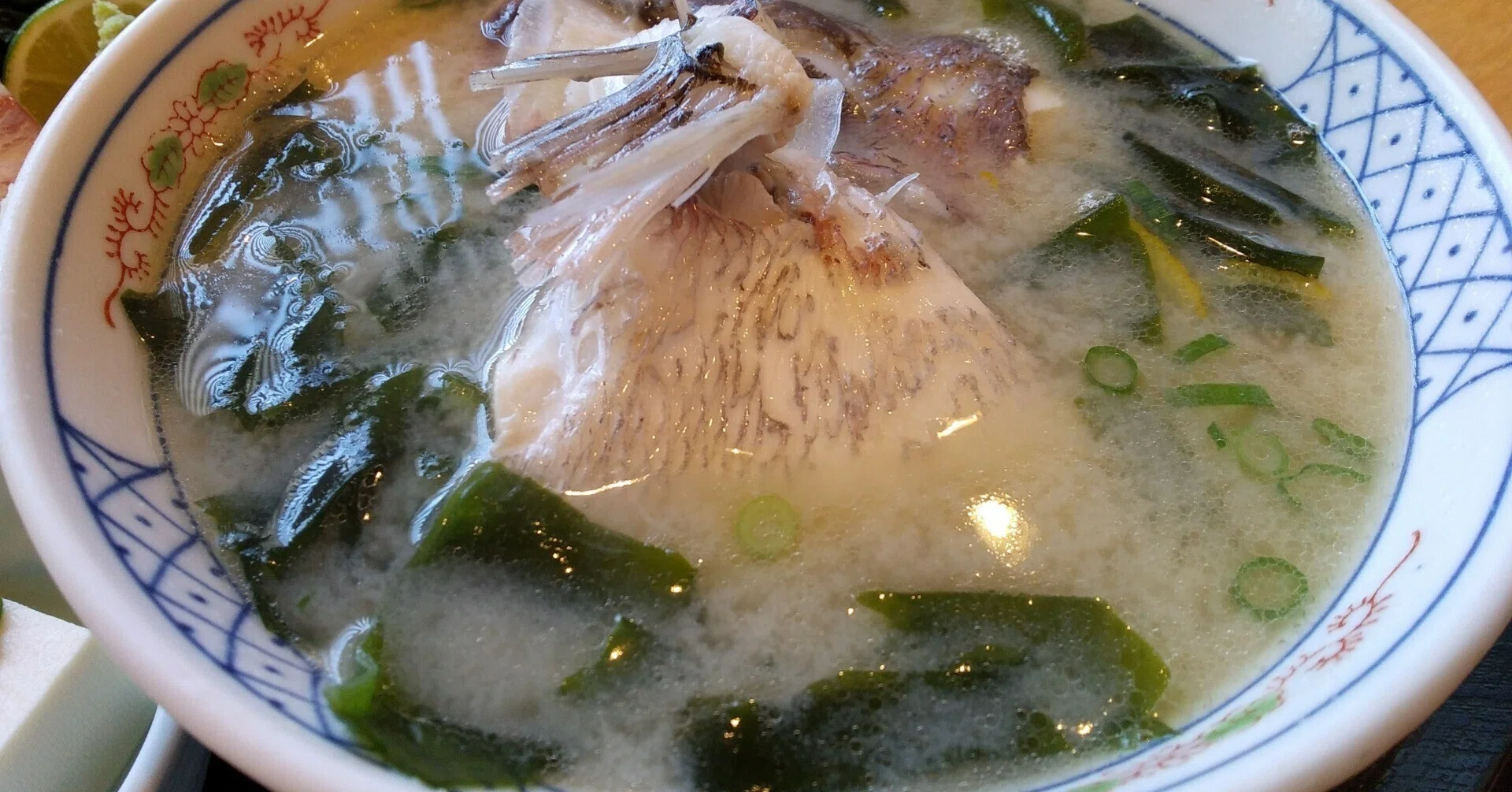 鯛だけじゃない！渦潮にグルグル巻かれて育った「鳴門わかめ」の魅力