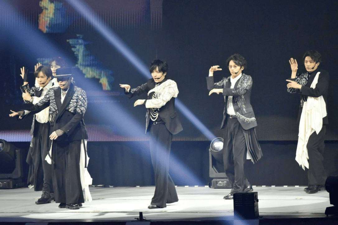 Amazon.co.jp: Kis-My-Ft2 -For dear life-(Blu-ray Disc2枚組