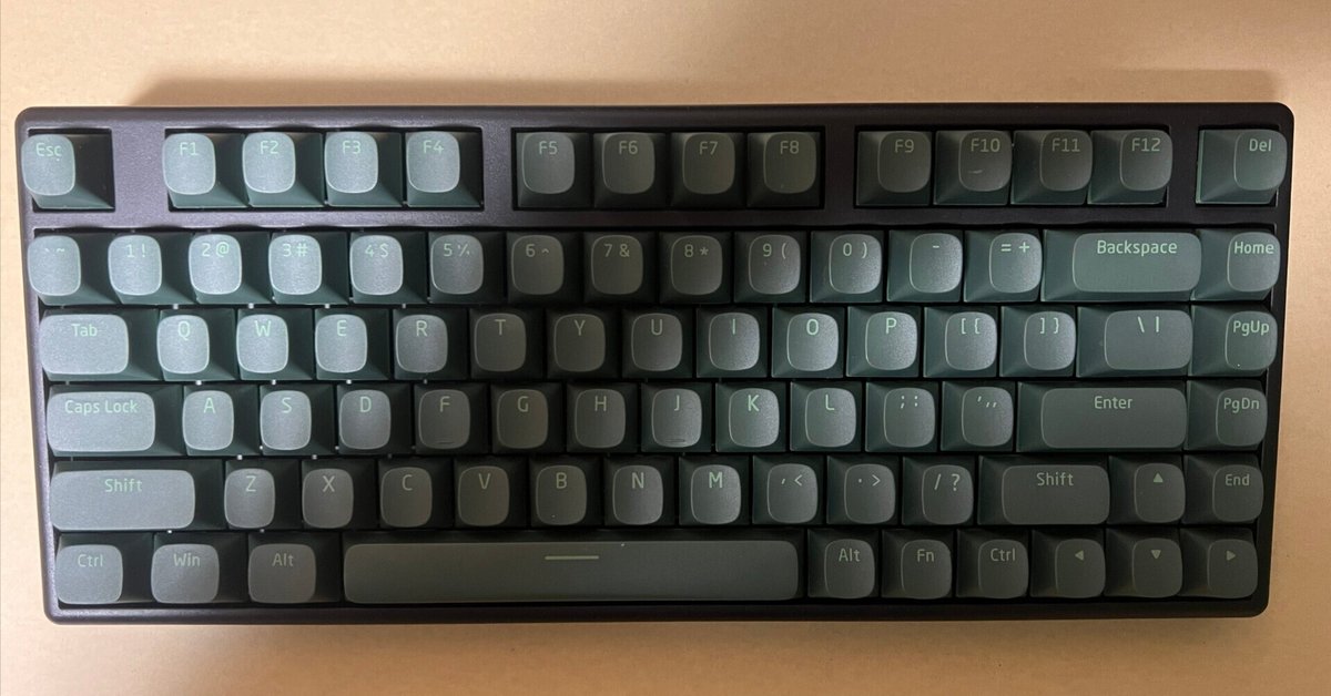 NIZ micro 82 黒色+ Keychronキーキャップ