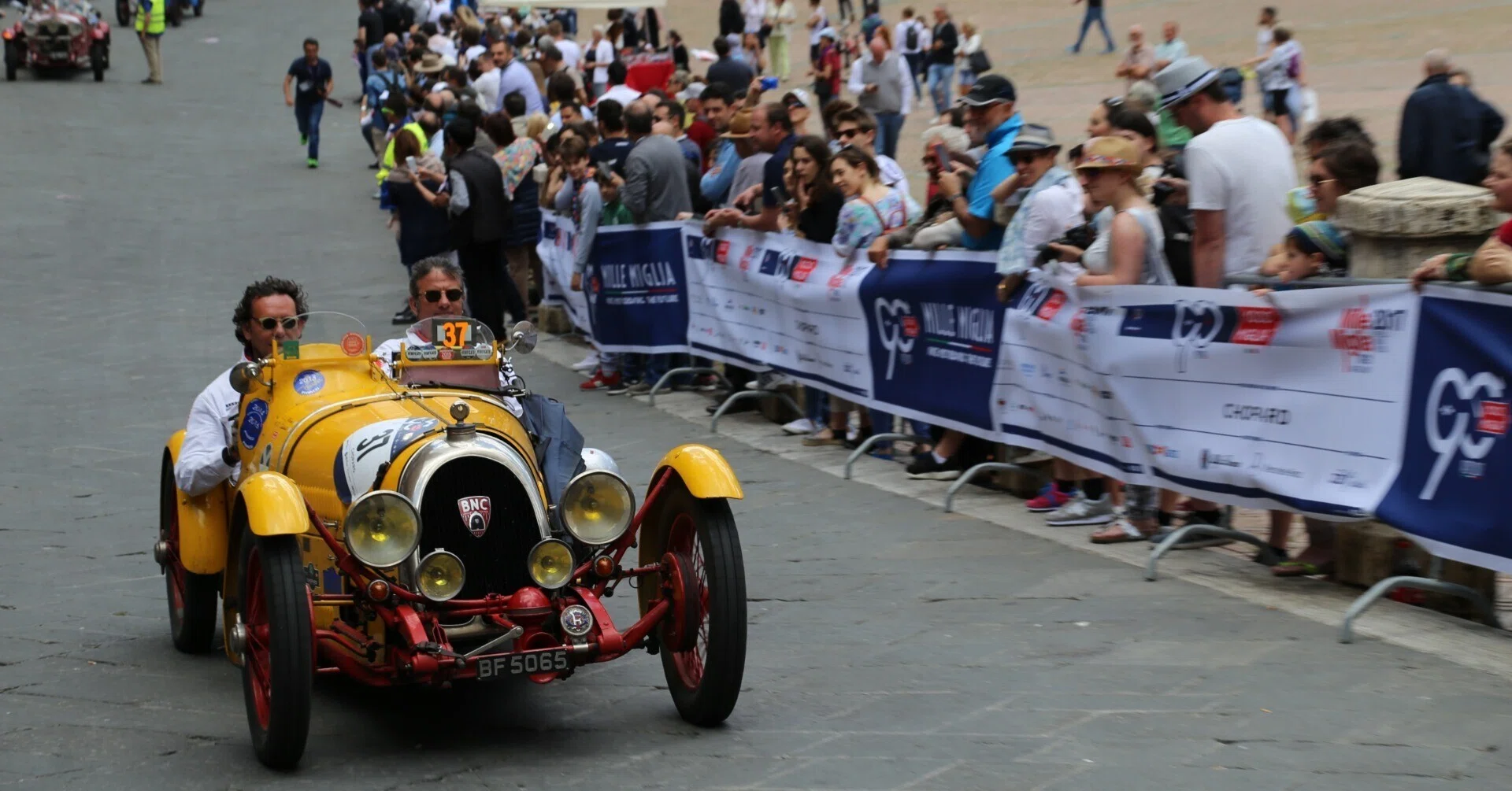希少】Mille Miglia 自動車イベントガイド Mille Miglia 2017を楽しむ旅｜愼ちゃんスタジオ