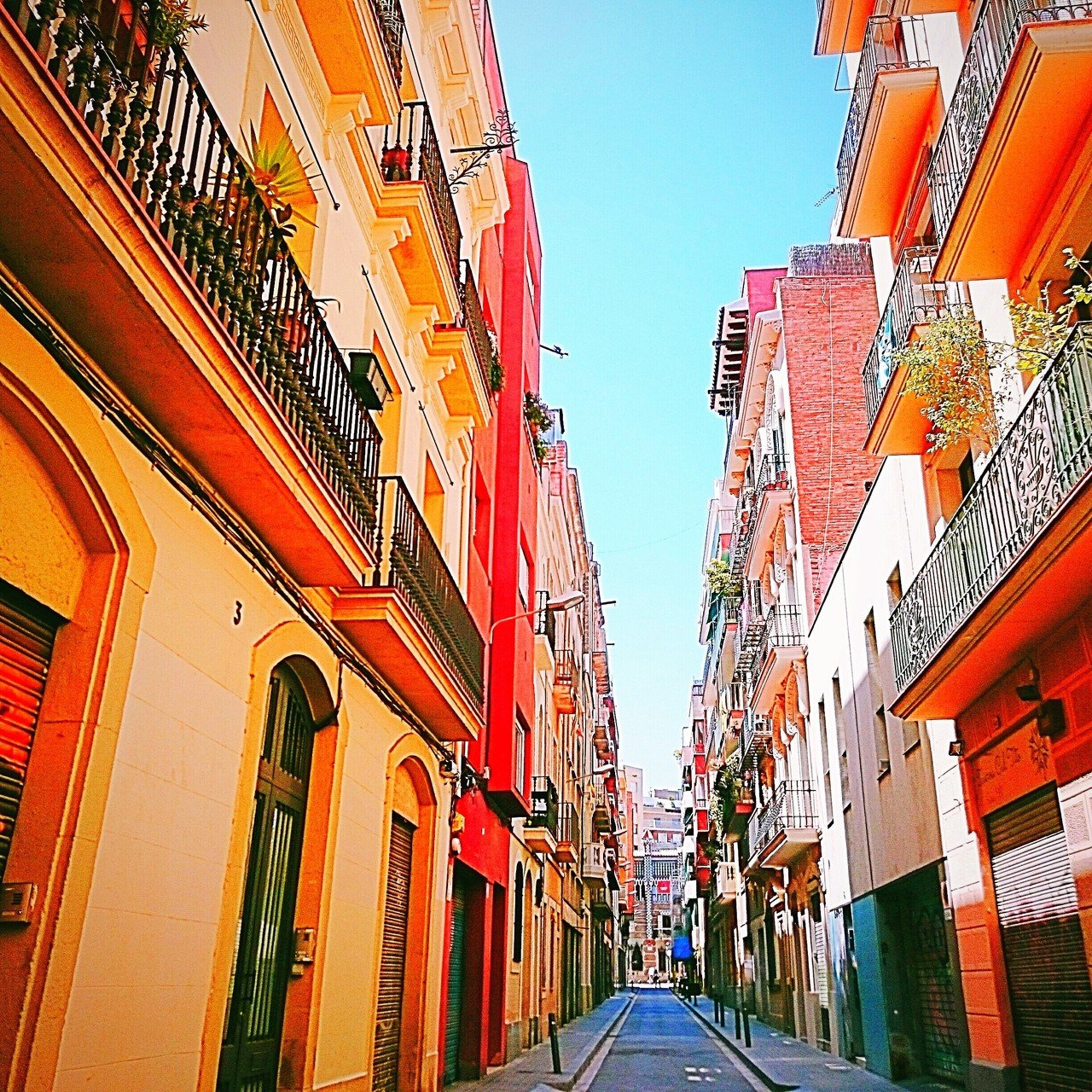 路地裏 バルセロナ Toococco Note