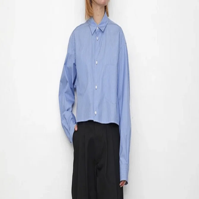 シルエットに変化を【YLEVE】COTTON TYPEWRITER SHORT SH｜THIRTY' THIRTY'