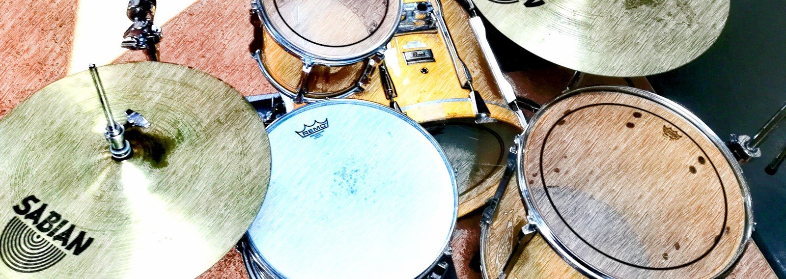 ドラムの神々に学ぶ 持冨 旬 Moyashi先生のリズム攻略室 Note