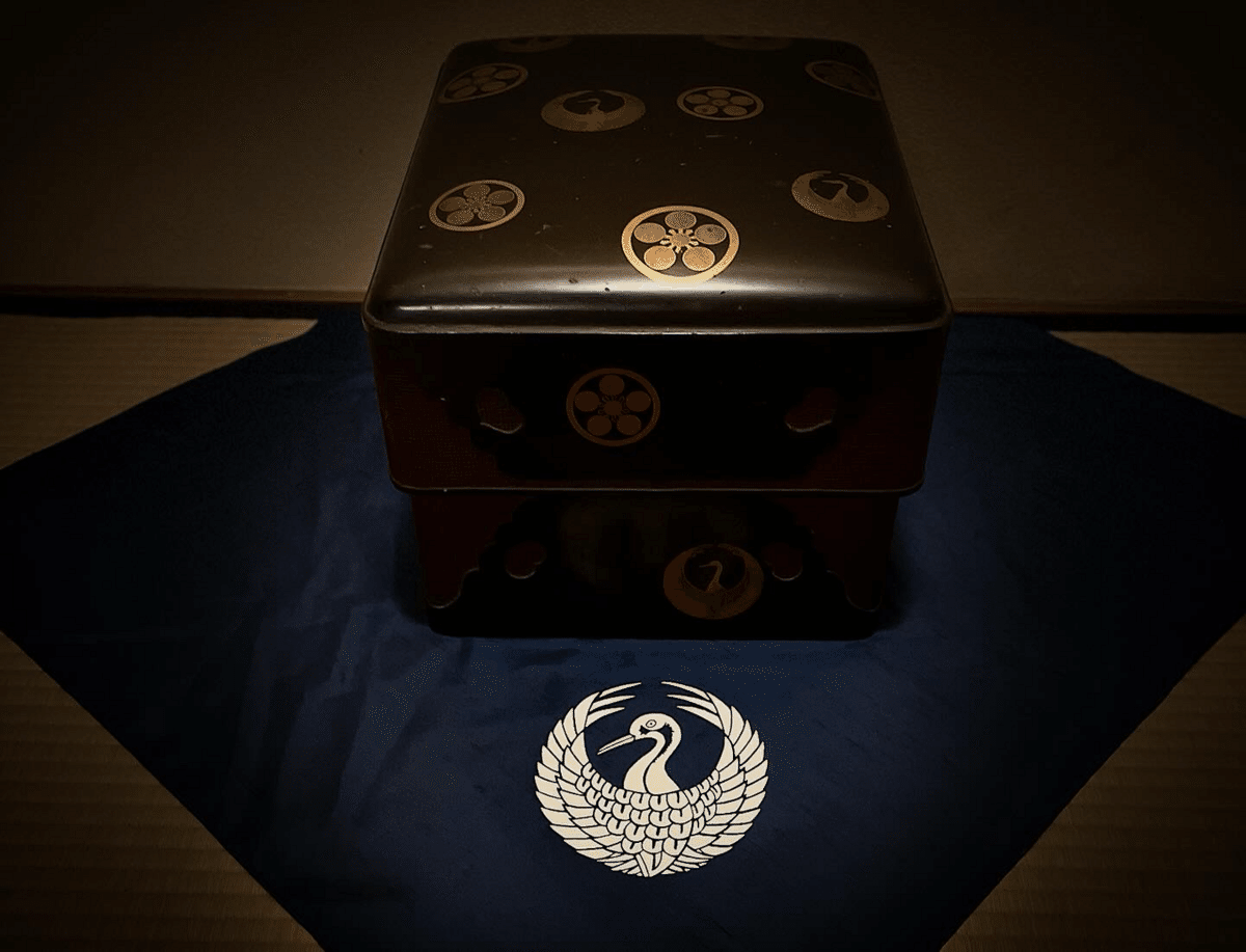 江戸時代後期頃大名火消蔵出武家旧家森家鶴丸御家紋入６３センチ時代武者人形飾保管品 江戸時代後期頃大名火消蔵出武家旧家森家鶴丸御家紋入63センチ