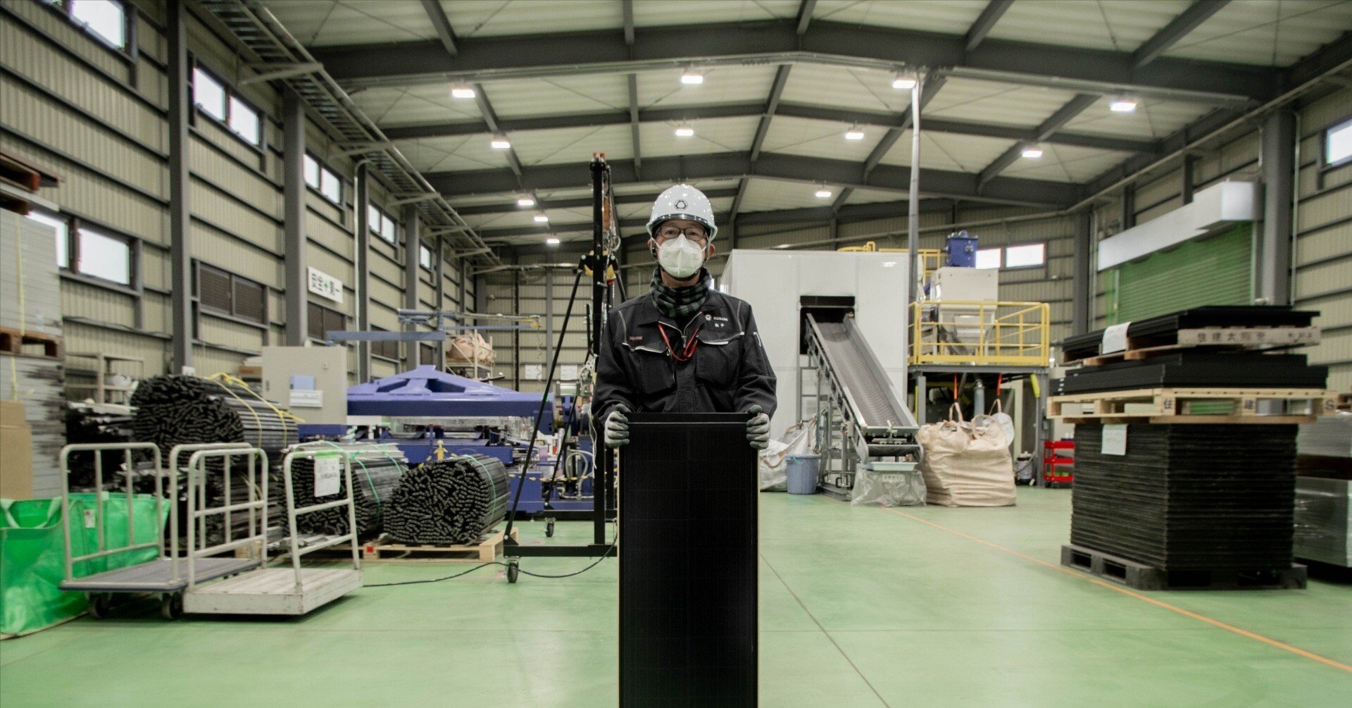 実証レポ】廃棄ゼロへ。リサイクル率99%の太陽光パネル処理施設へ潜入