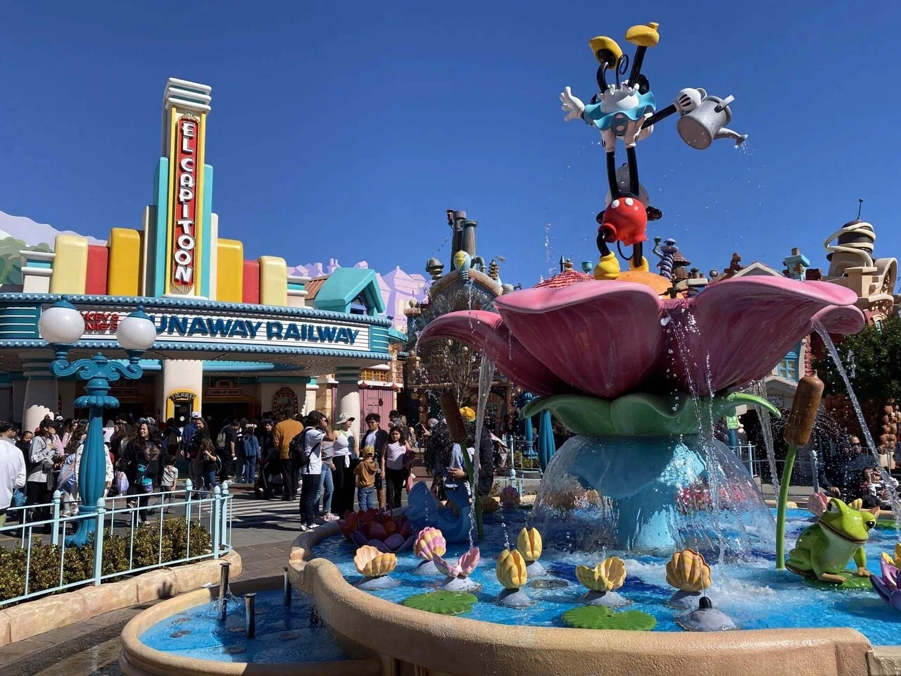 カリフォルニアディズニー旅行記【2日目・ディズニーランド】｜白壁