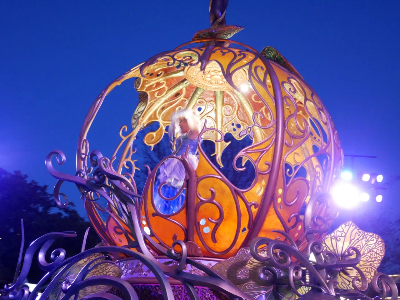 カリフォルニアディズニー旅行記【2日目・ディズニーランド】｜白壁 