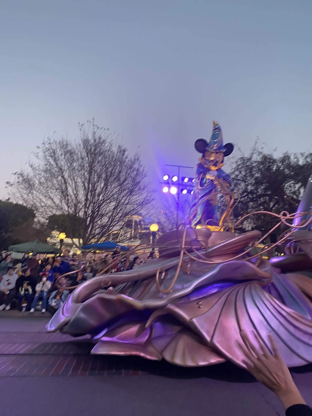 カリフォルニアディズニー旅行記【2日目・ディズニーランド】｜白壁