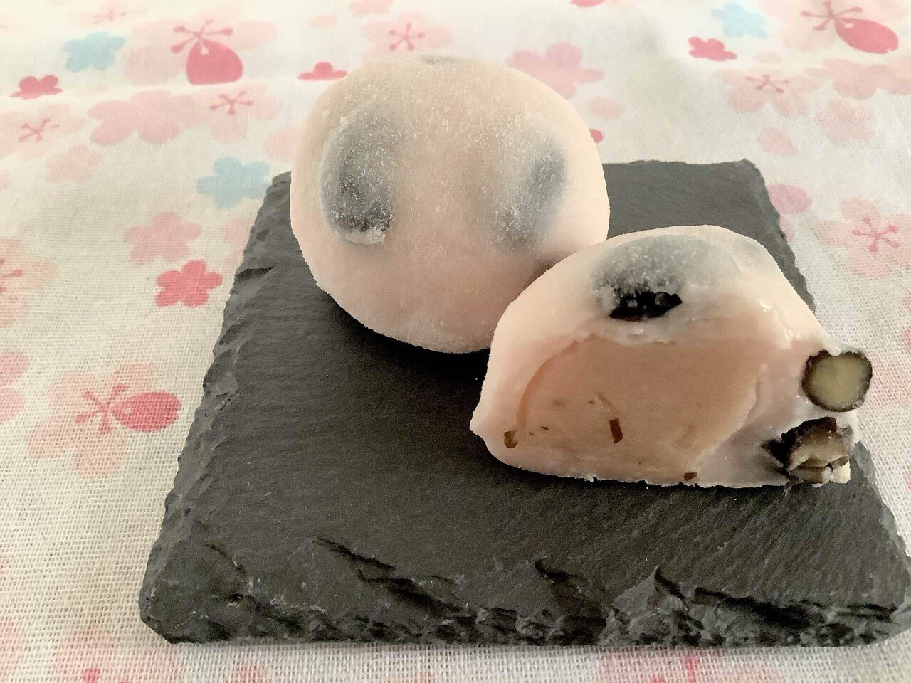 豆大福ページ ごろごろ豆大福（6個入） | すべての商品 | 亀じるしオンライン