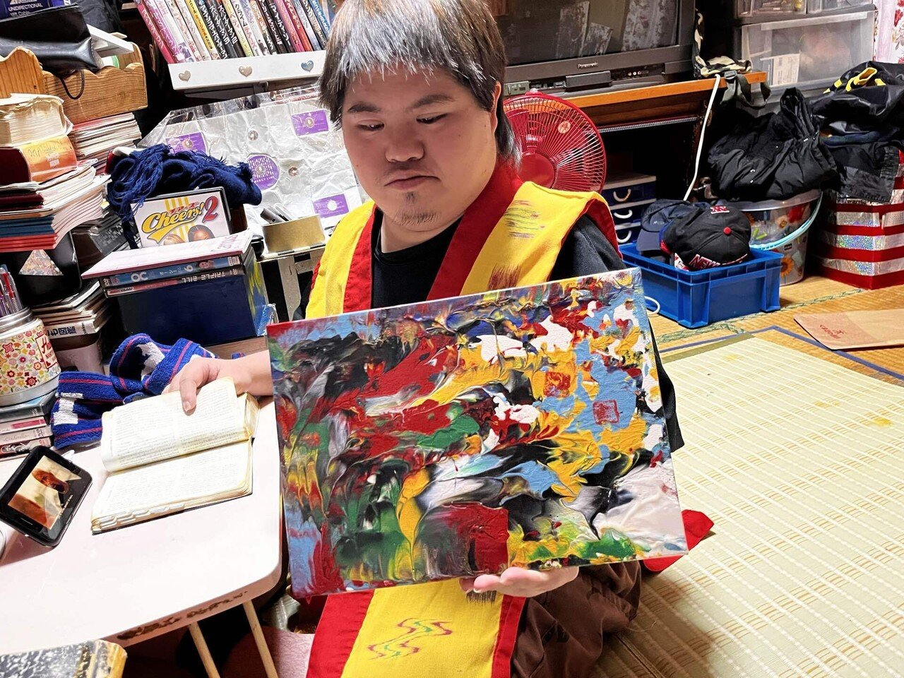 沖縄のピカソ小波津有希」幸運を呼ぶダウン症画家